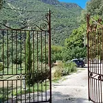 Bed and breakfast Mas De La Lance