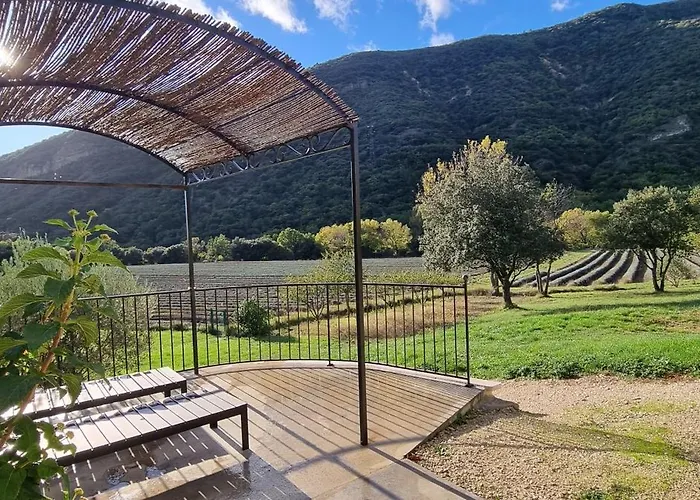 Mas De La Lance Bed and breakfast 4*