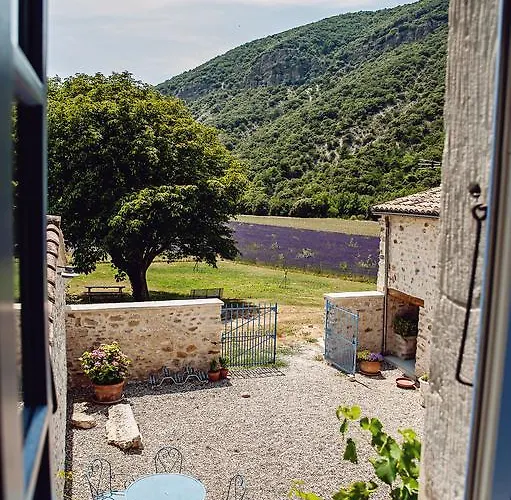 Bed and breakfast Mas De La Lance 4*
