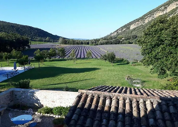 Mas De La Lance Bed and breakfast