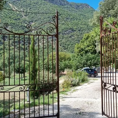Bed & Breakfast Mas De La Lance